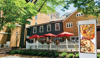 屋外用自立式広告ディスプレイの特徴